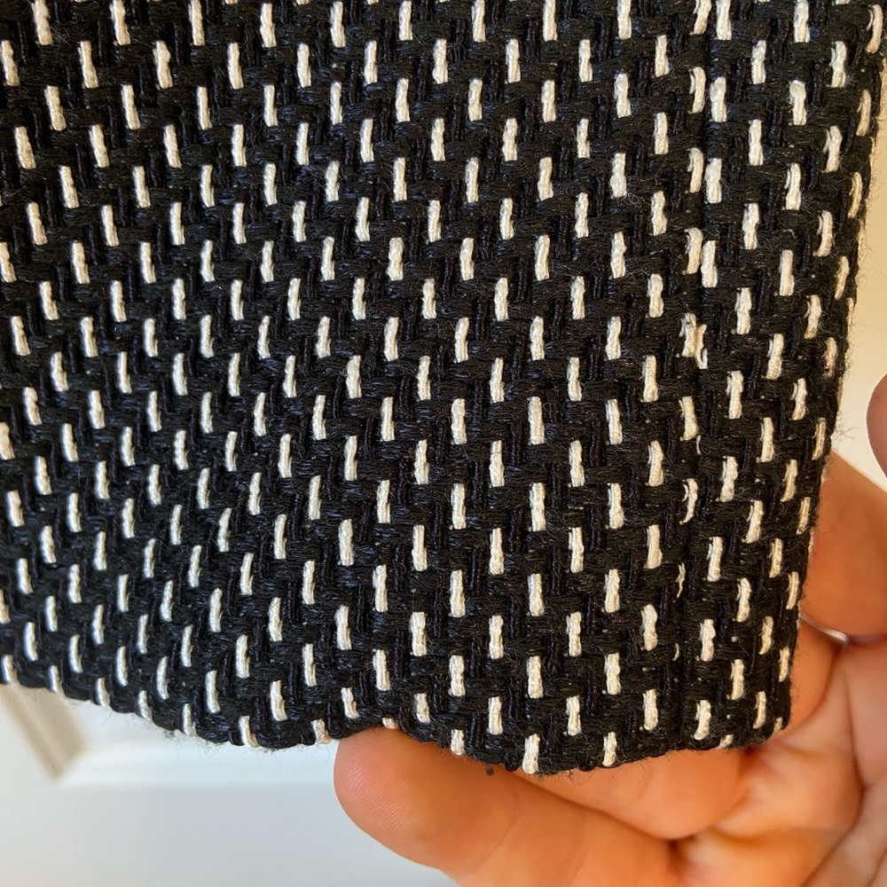 Paritzia Pepe Italian Designer Black and White Tweed Mini Skirt Sz 44 - Picture 5 of 13
